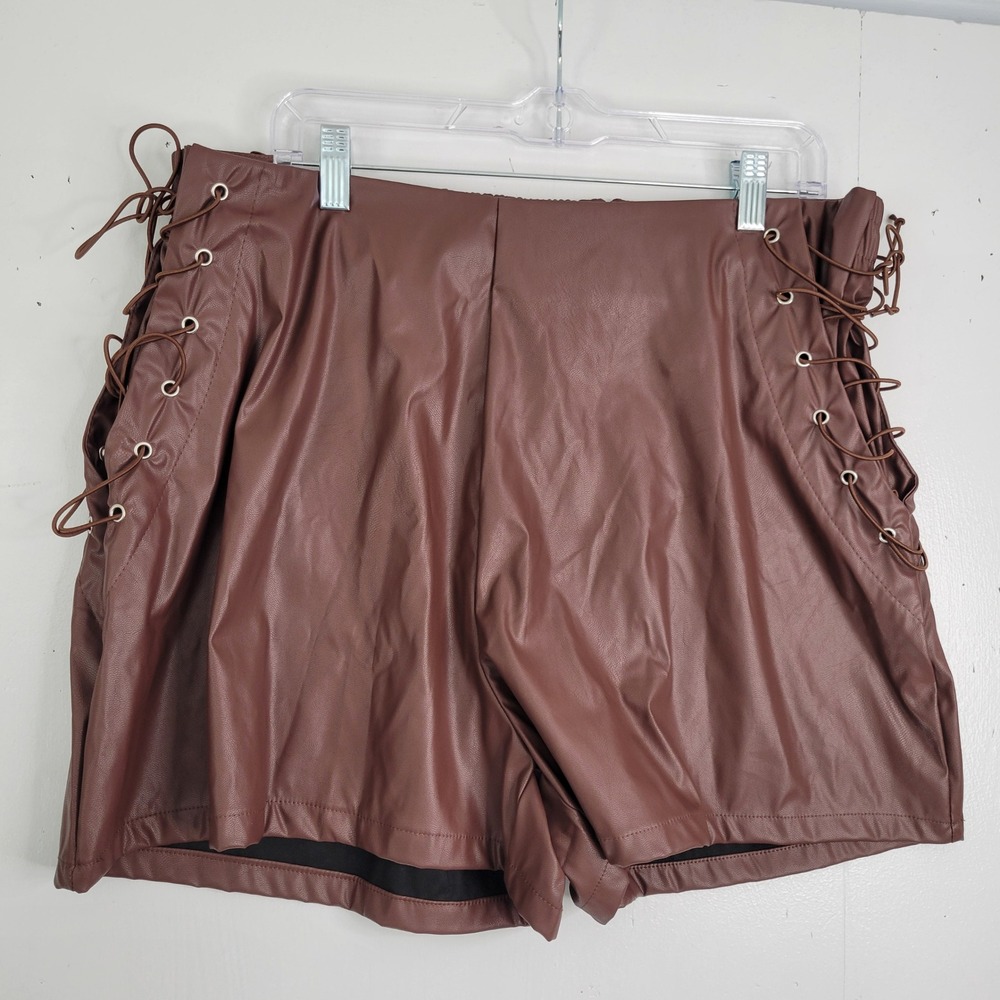 Jolie & Joy Brown Faux Leather Lace Up Side Shorts Womens New Adjustable 2X